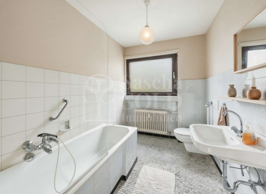 Badezimmer (Einrichtungsbeispiel) Etagenwohnung Sankt Ingbert