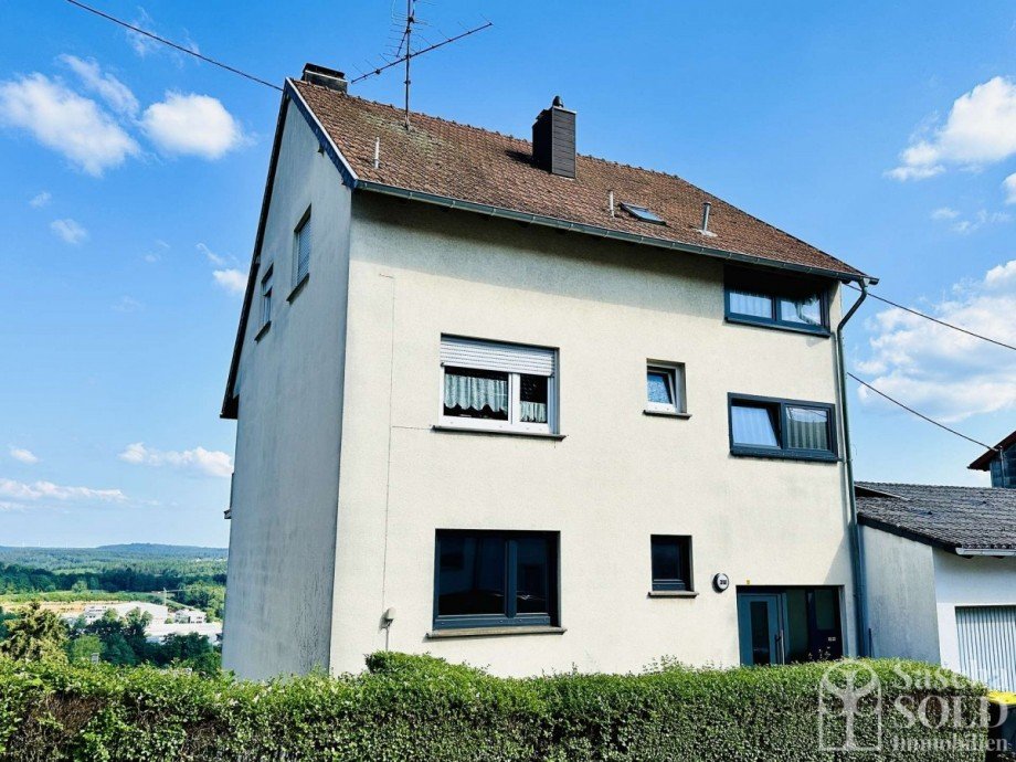 Stra�enseite Etagenwohnung Spiesen-Elversberg