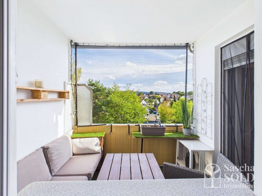 Loggia - Blick aus dem Homeoffice Etagenwohnung Sankt Ingbert