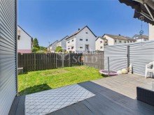 Terrasse und Garten Freistehendes Zweifamilienhaus in super Lage - mit Garten, Balkon und Garage in St. Ingbert