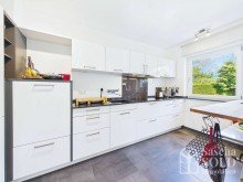 K�che Gepflegter Bungalow mit Grundofen, sonniger Terrasse, Garten und Garage in Dudweiler-S�d