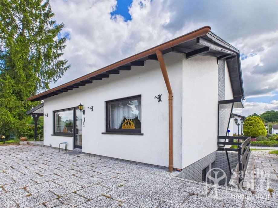 Gartenseite Einfamilienhaus Gro�rosseln