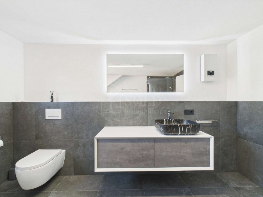 WE im DG - Bad Villa Kirkel