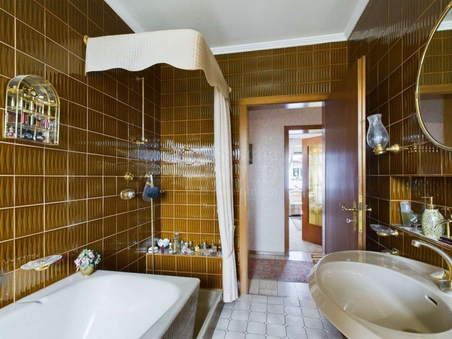 EG - Badezimmer Zweifamilienhaus Schiffweiler