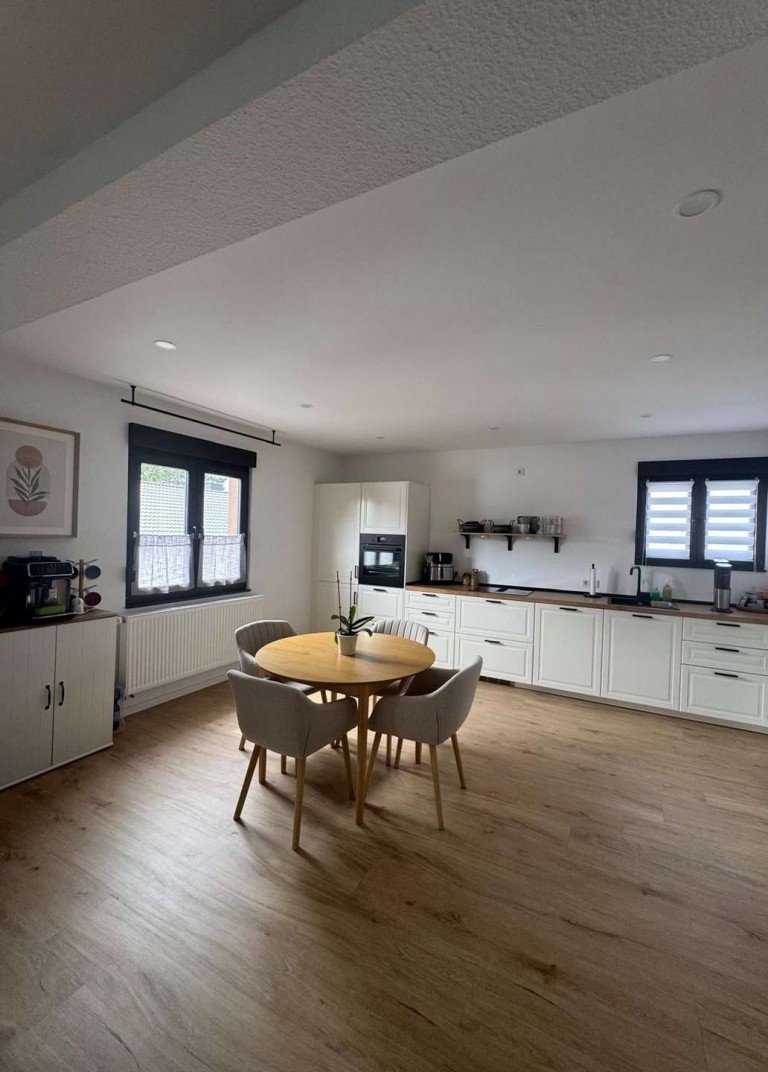 Originalaufnahme Sankt Ingbert - Saarpfalz-Kreis Etagenwohnung Bezugsfrei - Hochwertig sanierte 2-Zimmer-Wohnung im Zweifamilienhaus in St. Ingbert-Mitte