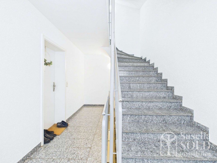 Treppenhaus Etagenwohnung Saarbr�cken
