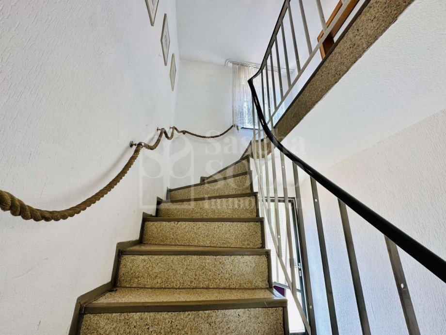 Treppe zum OG Zweifamilienhaus Blieskastel
