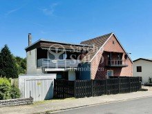 Stra�enseite Freistehendes Zweifamilienhaus in super Lage - mit Garten, Balkon und Garage in St. Ingbert