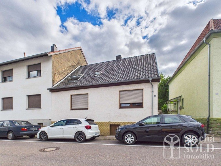 Au�enansicht Sankt Ingbert - Saarpfalz-Kreis Einfamilienhaus Bezugsfrei ab 01.11.26 - 4-Zimmer-Einfamilienhaus mit Terrasse und Garten in St. Ingbert-Elsterstein