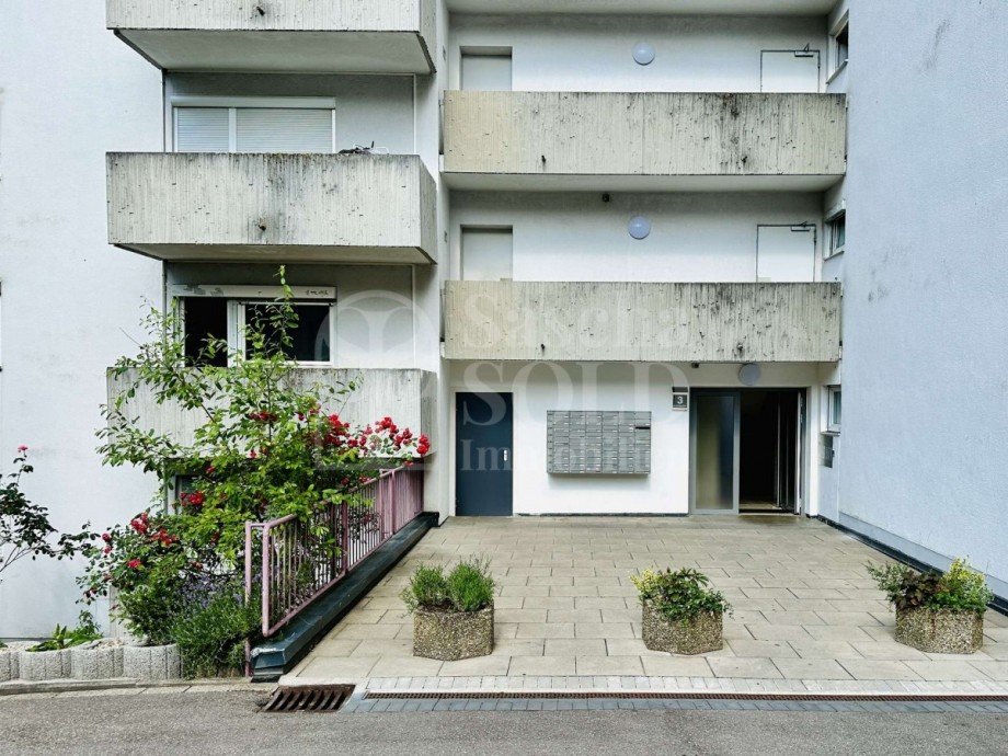 Hauseingang Erdgeschosswohnung Saarbr�cken