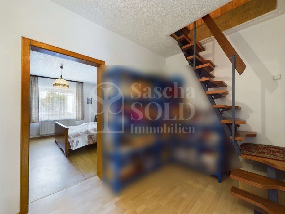 OG - Flur Zweifamilienhaus Gersheim