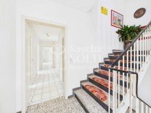 Eingang zur Wohnung Helle 4-ZKB-Wohnung in St. Ingbert mit Balkon mit Garage & gro�em Kellerraum