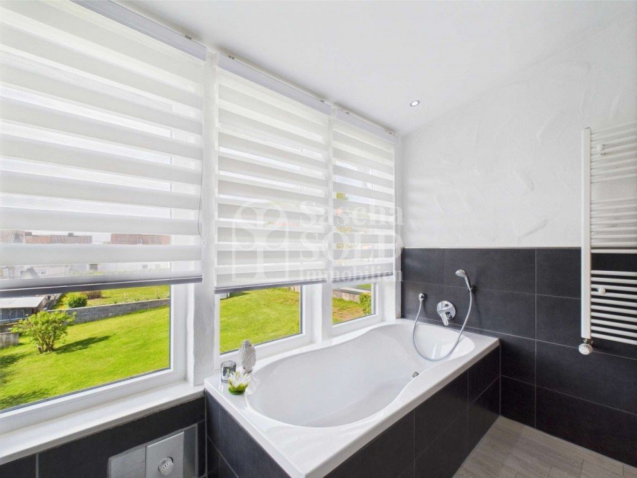 WE3 - Badezimmer 1 Mehrfamilienhaus Friedrichsthal