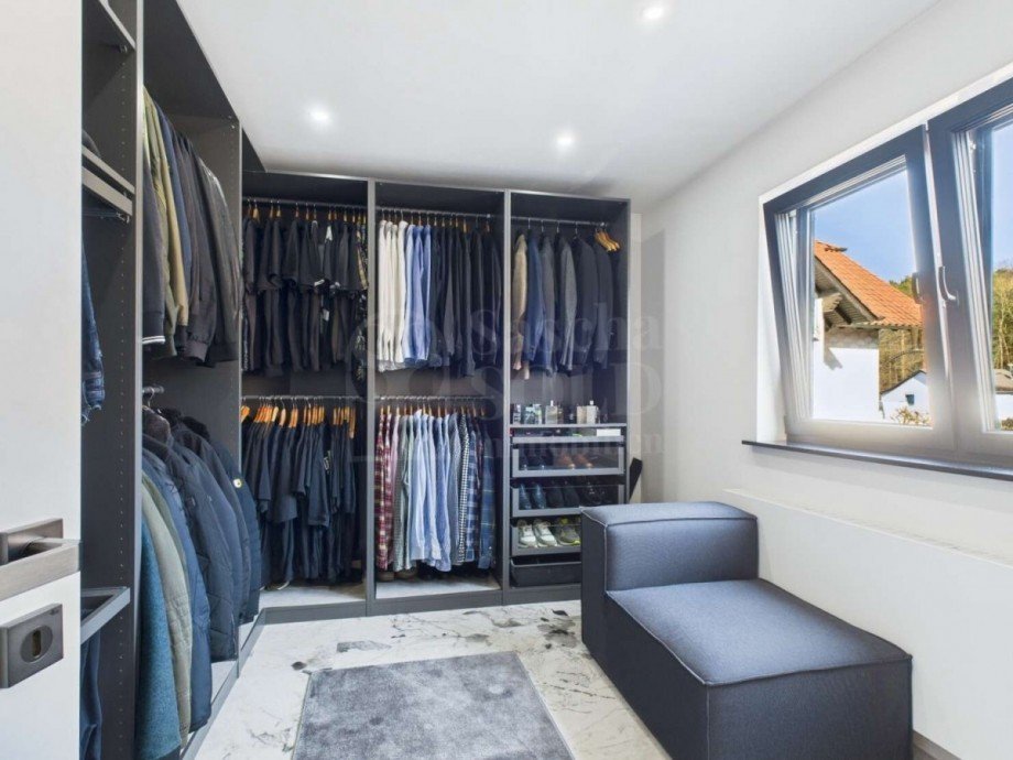 WE im EG - Ankleide 1 Erdgeschosswohnung Kirkel