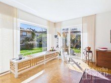 Wohn- und Esszimmer Gepflegter Bungalow mit Grundofen, sonniger Terrasse, Garten und Garage in Dudweiler-S�d