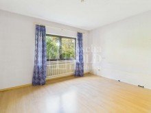 Kinderzimmer Freistehende Liegenschaft mit Privatweg, Garage, Garten und viel Gestaltungspotenzial