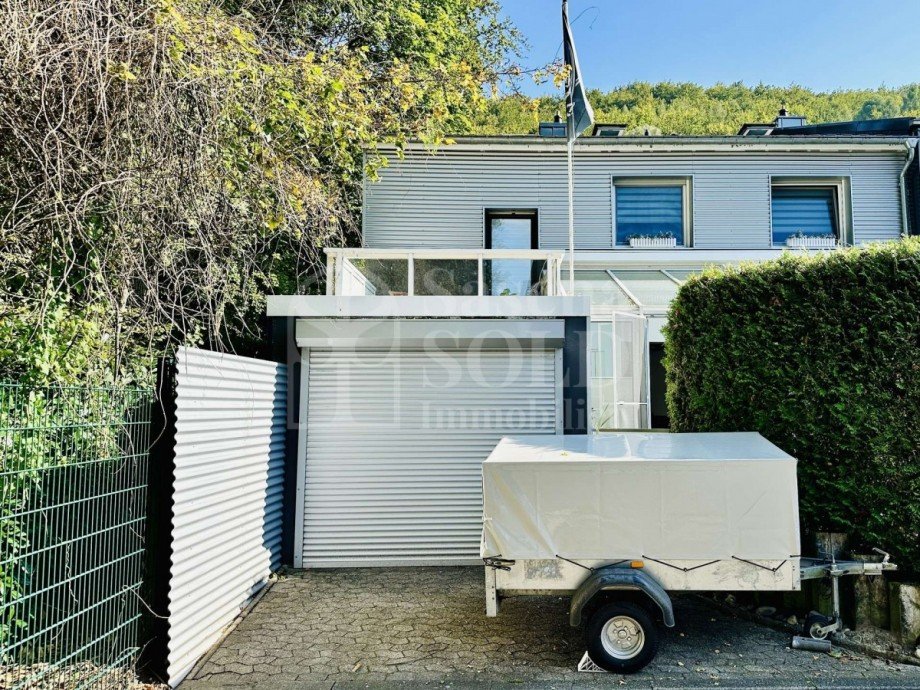 R�ckseite/Garage Reihenendhaus Sankt Ingbert