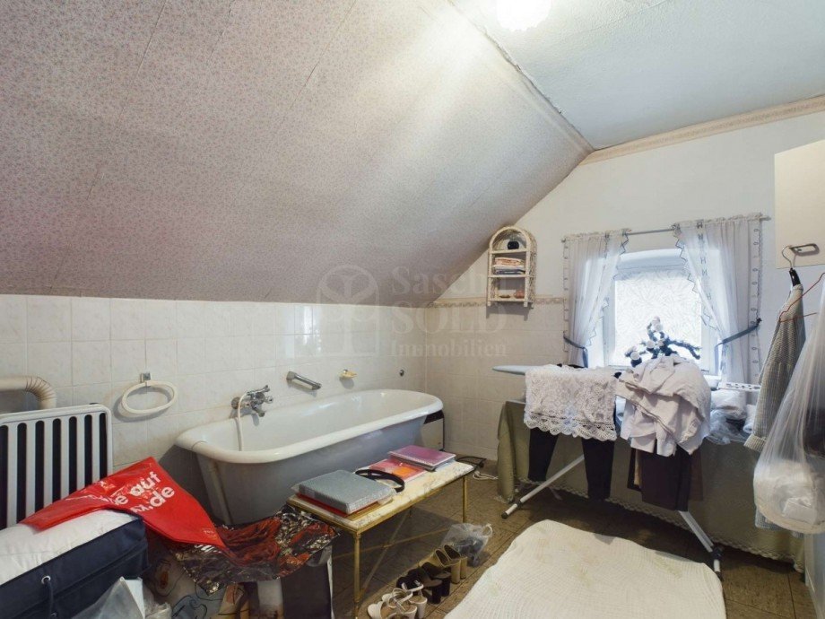 DG - Badezimmer Zweifamilienhaus Schiffweiler