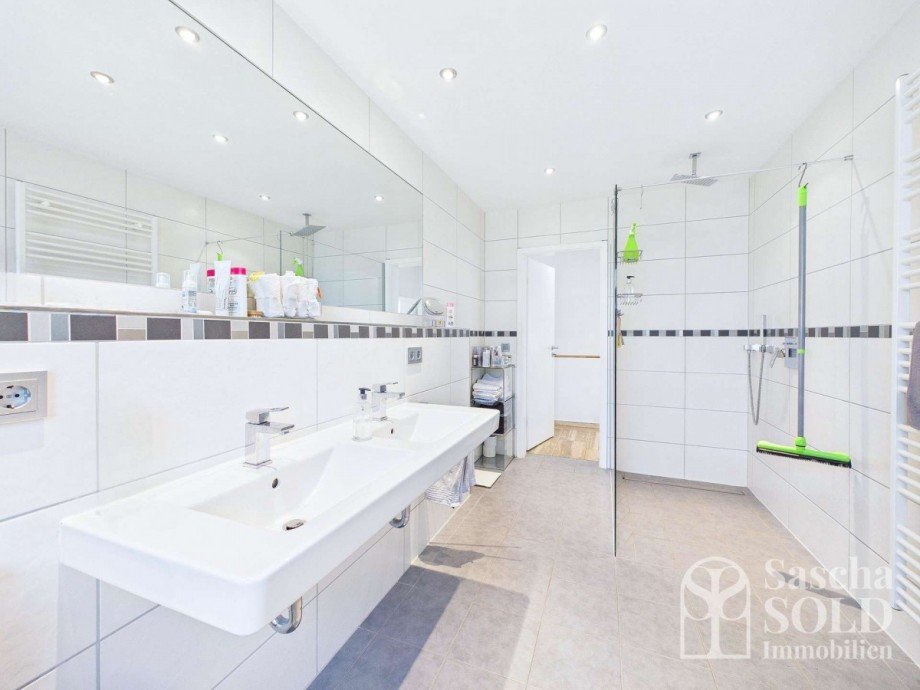 Badezimmer Einfamilienhaus Saarbr�cken