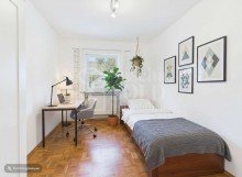 Einrichtungsbeispiel Gepflegter Bungalow mit Grundofen, sonniger Terrasse, Garten und Garage in Dudweiler-S�d