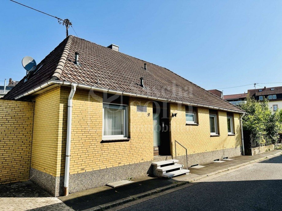 Stra�enseite Einfamilienhaus Schiffweiler