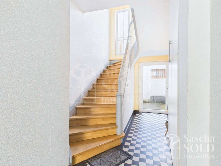 Hauptbild: Helle und gut geschnittene 2,5-Zimmer-Wohnung in zentraler Innenstadtlage von St. Ingbert