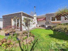 Au�enanlagen Gepflegter Bungalow mit Grundofen, sonniger Terrasse, Garten und Garage in Dudweiler-S�d