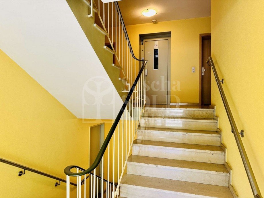 Treppenhaus Etagenwohnung Saarbr�cken