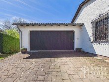 Doppelgarage Gro�z�giges Anwesen in Sackgassenlage - Pool, Sauna, Wintergarten, Balkon & Doppelgarage