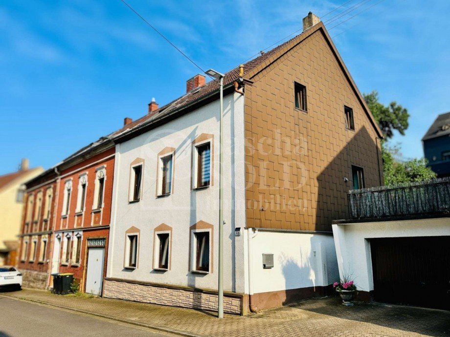 Stra�enseite Reihenendhaus Friedrichsthal