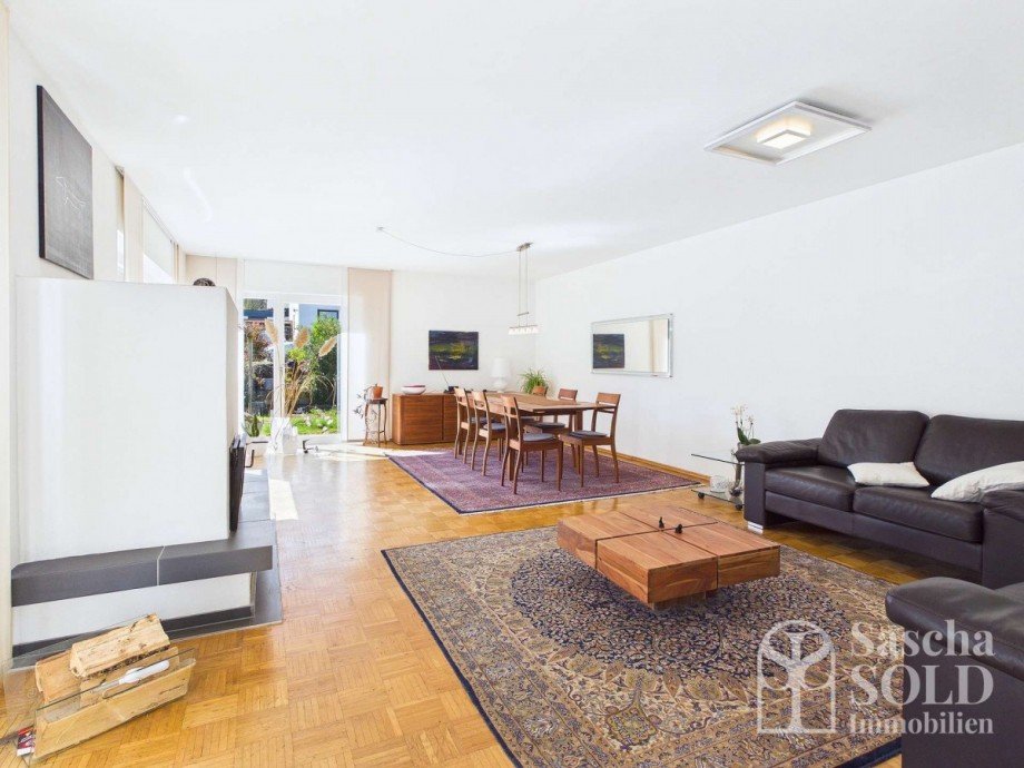 Wohn- und Esszimmer Einfamilienhaus Saarbr�cken