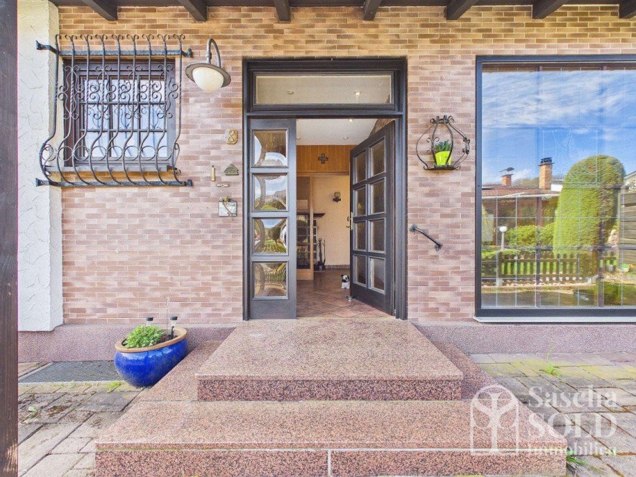 Hauseingang Einfamilienhaus Spiesen-Elversberg