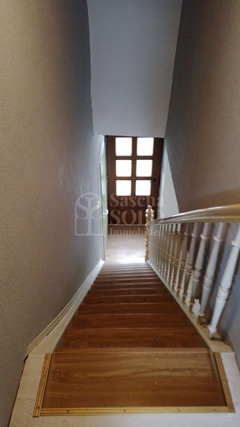 Treppe zum Dachgeschosss Einfamilienhaus Sankt Ingbert