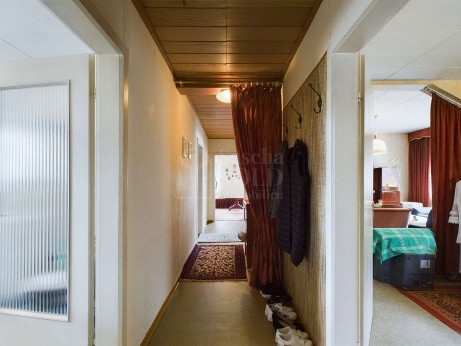 DG - Flur Zweifamilienhaus Schiffweiler