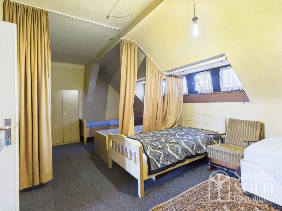 DG - Schlafzimmer 2 Einfamilienhaus Spiesen-Elversberg