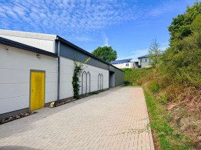 Hauptbild Moderne Lagerhalle in Namborn - ca. 420 m² mit Sektionaltor und Stellplätzen