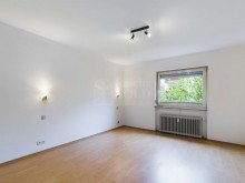 Schlafzimmer Helle Wohnung in beliebter Lage von Dudweiler-S�d mit 95 m� und zwei Balkonen