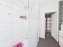 Erdgeschoss - Bad Freistehendes Zweifamilienhaus in super Lage - mit Garten, Balkon und Garage in St. Ingbert