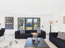 WE im EG - Wohnzimmer Luxus in Kirkel-Neuh�usel - Exklusives Anwesen mit 3 Wohneinheiten, Garten & Top-Ausstattung