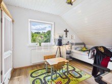 DG - Kinderzimmer Freistehendes Einfamilienhaus mit Pool, Sauna und PV-Anlage - Viel Platz & Komfort in ruhiger Lage