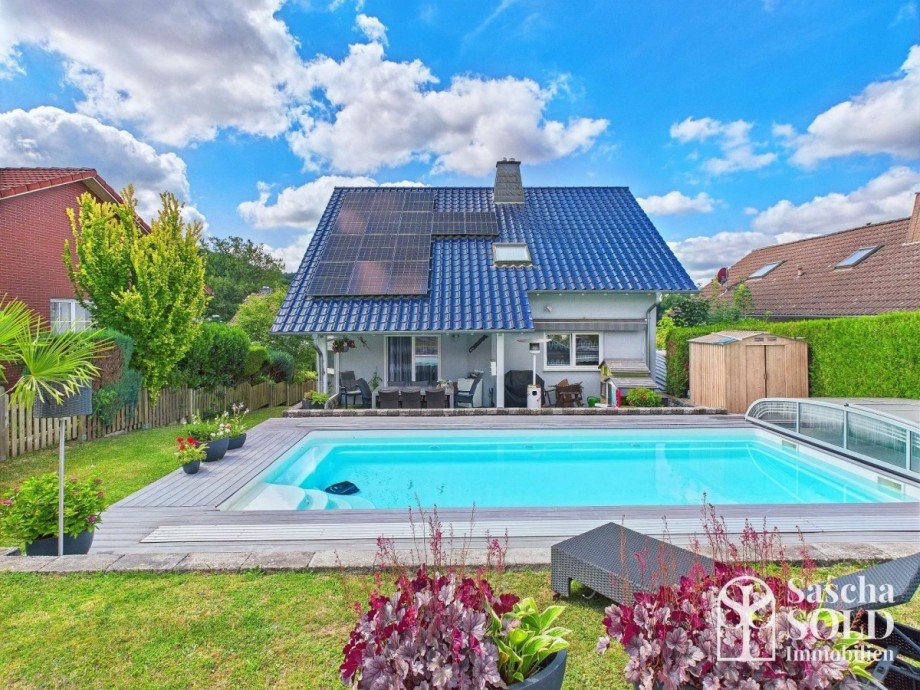 Au�enansicht mit Pool Einfamilienhaus Ottweiler