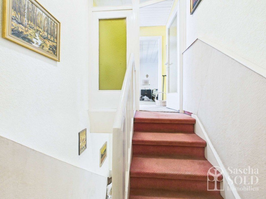 Treppe zum 2. OG Doppelhaush�lfte Spiesen-Elversberg