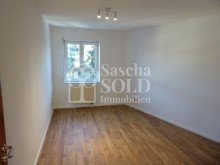W27 - Schlafzimmer Zentral in Saarbr�cken-Dudweiler: Vermietete, renovierte 2-ZKB-Wohnung mit Stellplatz