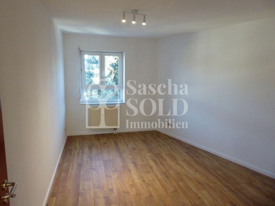 W27 - Schlafzimmer Etagenwohnung Saarbr�cken
