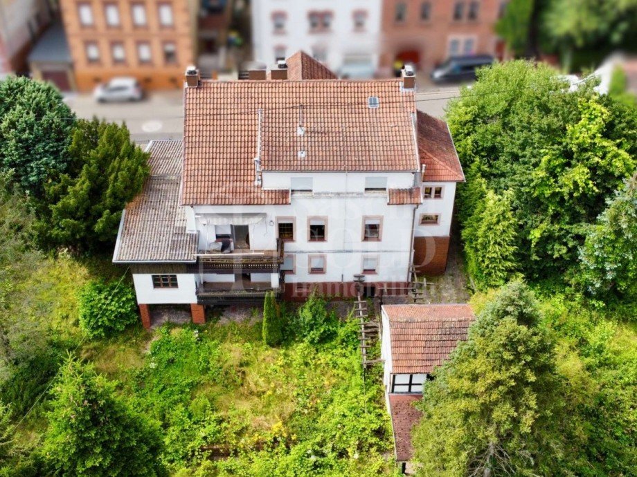 R�ckseite Zweifamilienhaus Schiffweiler