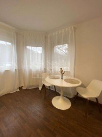 Bild (c7f71924d18f13ff53b5aac7fa5806ad): Renovierte 1-Zimmer-Wohnung in gepflegtem Mehrfamilienhaus in zentraler Lage von Saarbr�cken-Scheidt