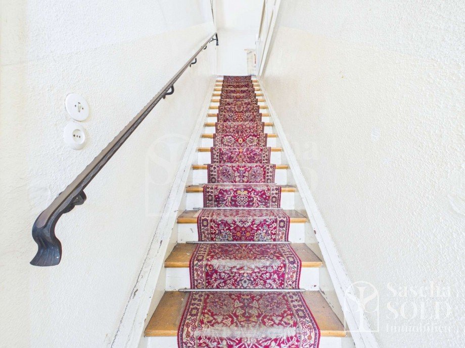 EG - Treppe zur Wohnung Wohn- / Gesch�ftshaus Saarwellingen