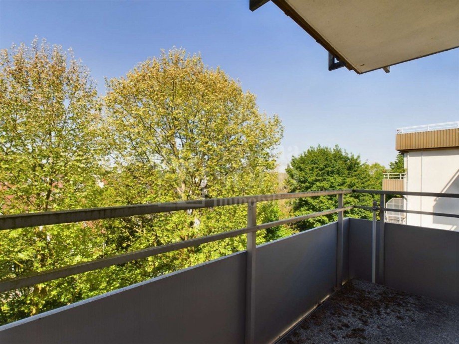 Balkon/Wohnzimmer Etagenwohnung Saarbr�cken