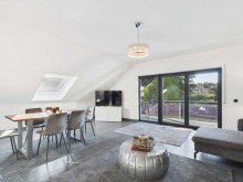 WE im DG - Wohnzimmer Luxus in Kirkel-Neuh�usel - Exklusives Anwesen mit 3 Wohneinheiten, Garten & Top-Ausstattung