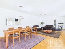 Wohn- und Esszimmer Gepflegter Bungalow mit Grundofen, sonniger Terrasse, Garten und Garage in Dudweiler-S�d